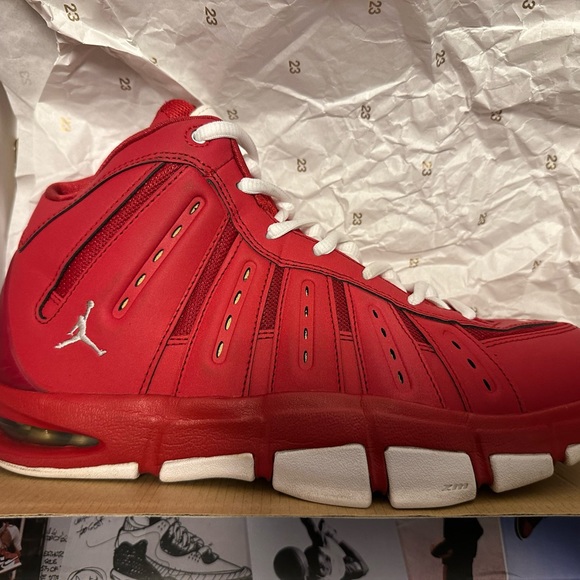 Jordan Melo M7 Size 9.5 Red/White Used Like New 414843-602 RARE With BOX - Picture 2 of 9